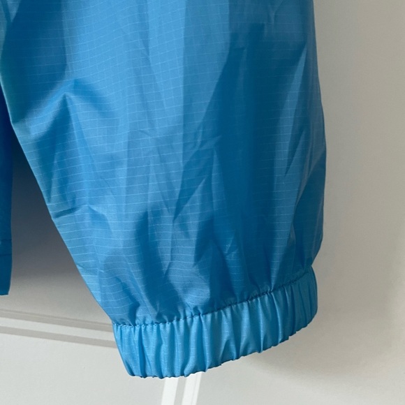 L.L Bean Waterproof Nylon Hooded Jacket (M) - Picture 7 of 11